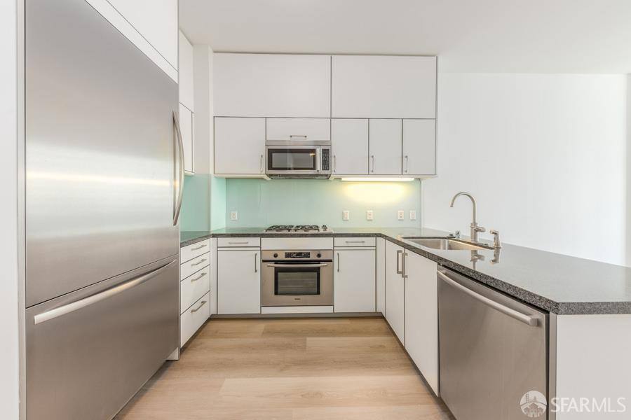 Apartment for rent at 333 Main St #3339H, San Francisco, CA 94105