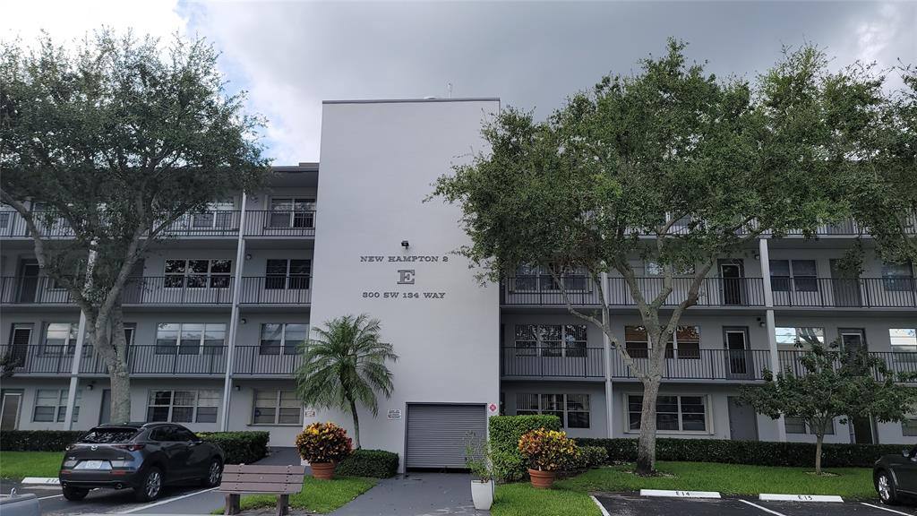 Condo for rent at 300 SW 134th Way #300E211, Hollywood, FL 33027