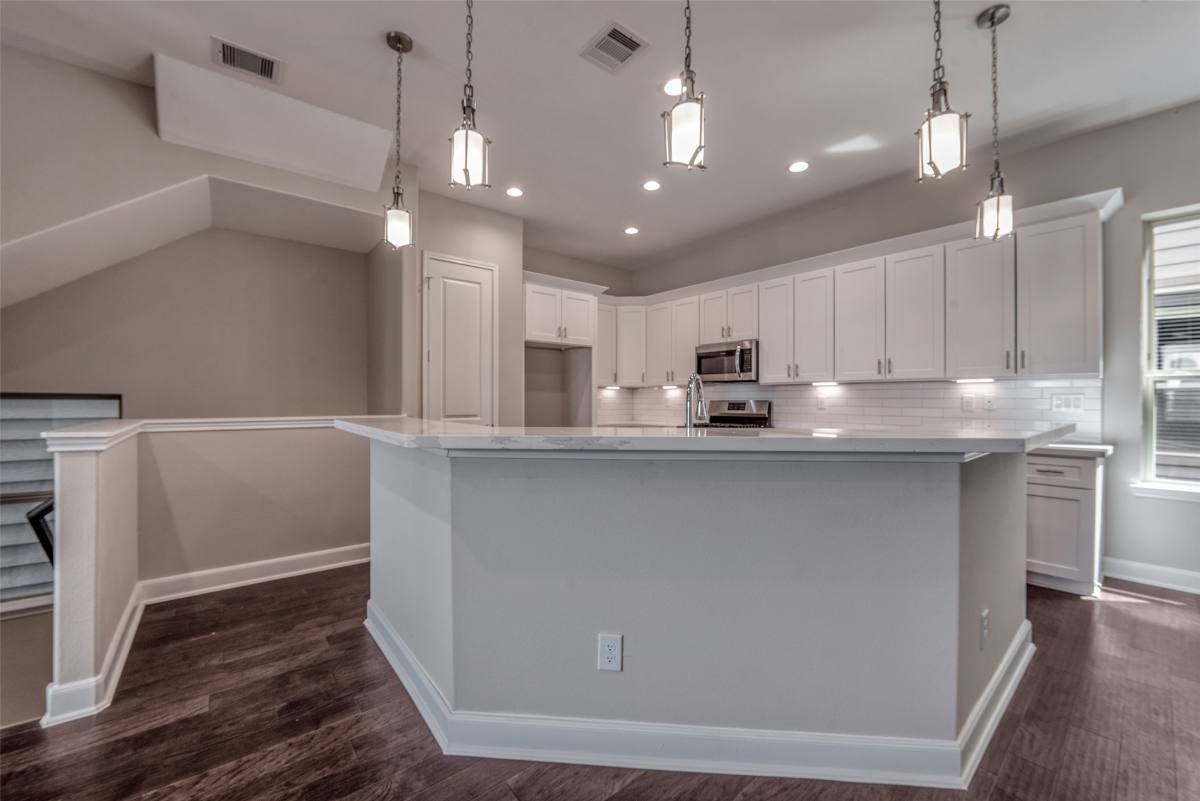 Townhouse for rent at 4135 Du Pont St, Houston, TX 77021