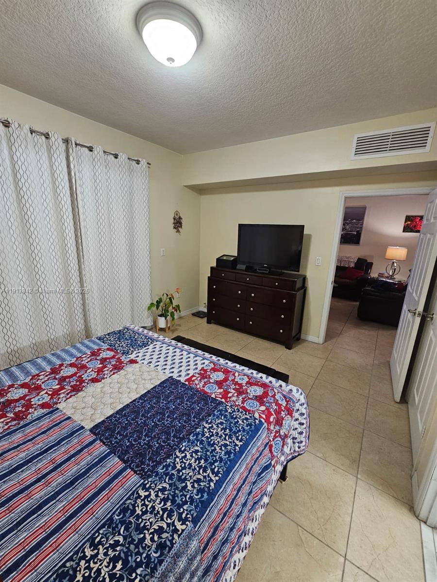 8440 SW 8th St #8440210A, Miami, FL 33144 - Apartment For Rent - Image 1