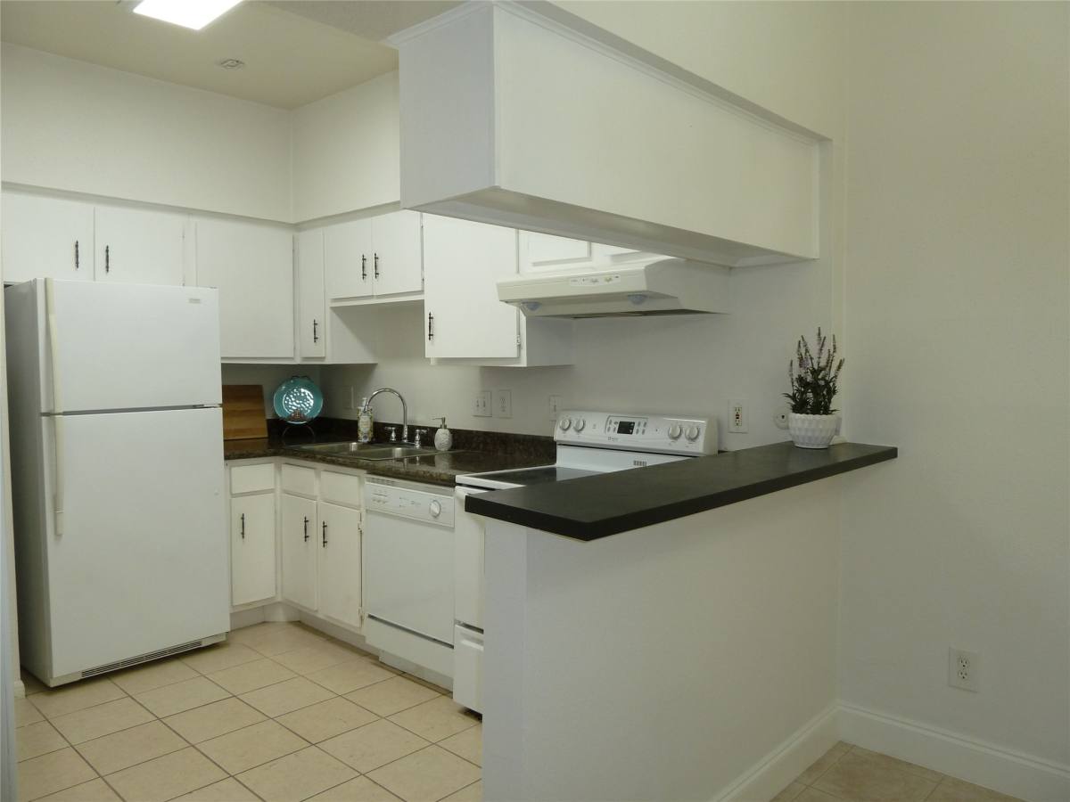 Apartment for rent at 2100 Tanglewilde St #573, Houston, TX 77063