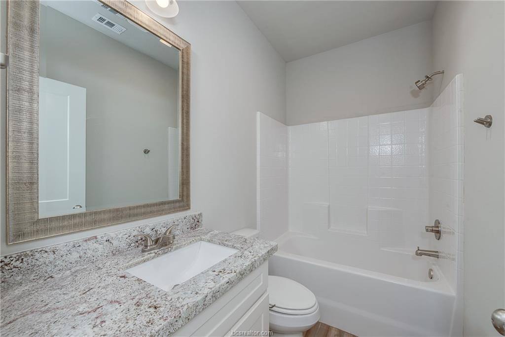Apartment for rent at 404 Poplar St #404A, College Station, TX 77840