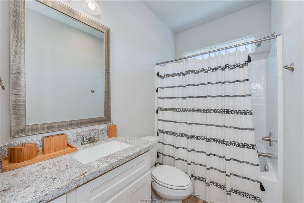 Apartment for rent at 404 Poplar St #404A, College Station, TX 77840