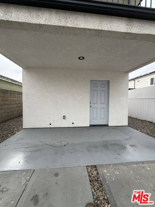 Apartment for rent at 8624 Graham Ave #8624B, Los Angeles, CA 90002