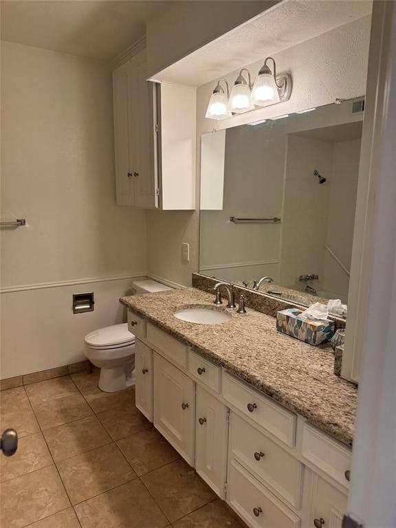 Apartment for rent at 10609 Sandpiper Lane, Dallas, TX 75230