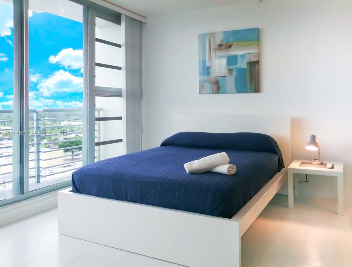 Apartment for rent at 1720 Harrison St #172010F, Hollywood, FL 33020