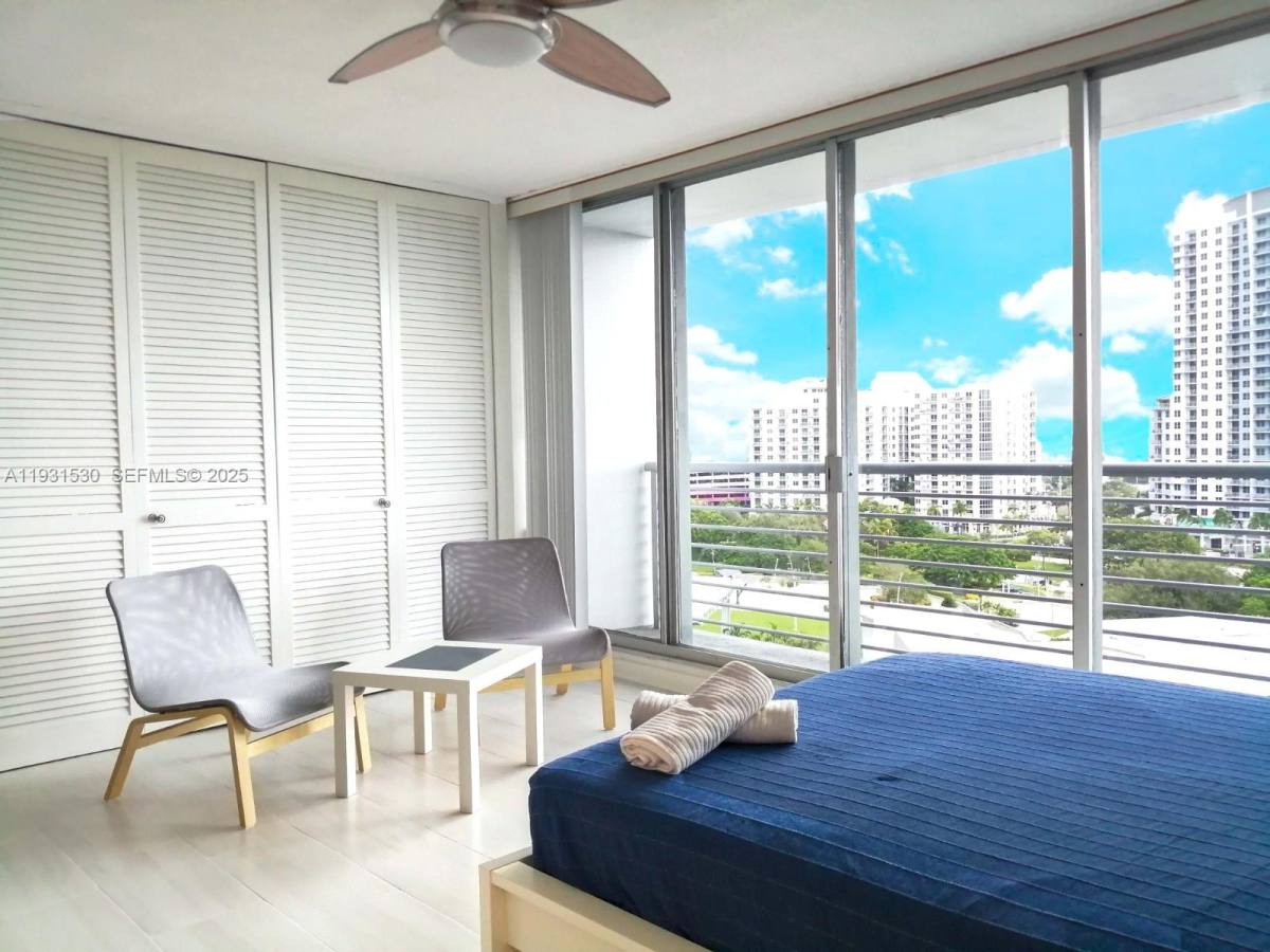 Apartment for rent at 1720 Harrison St #172010F, Hollywood, FL 33020