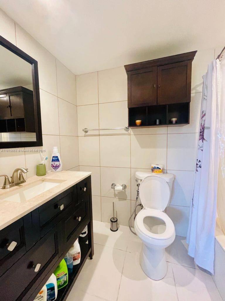 Condo for rent at 17570 Atlantic Blvd #517, North Miami Beach, FL 33160