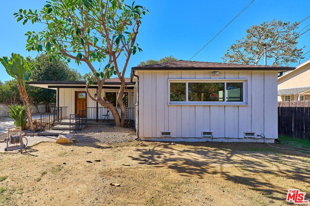 Apartment for rent at 6443 Columbus Ave, Van Nuys, CA 91411