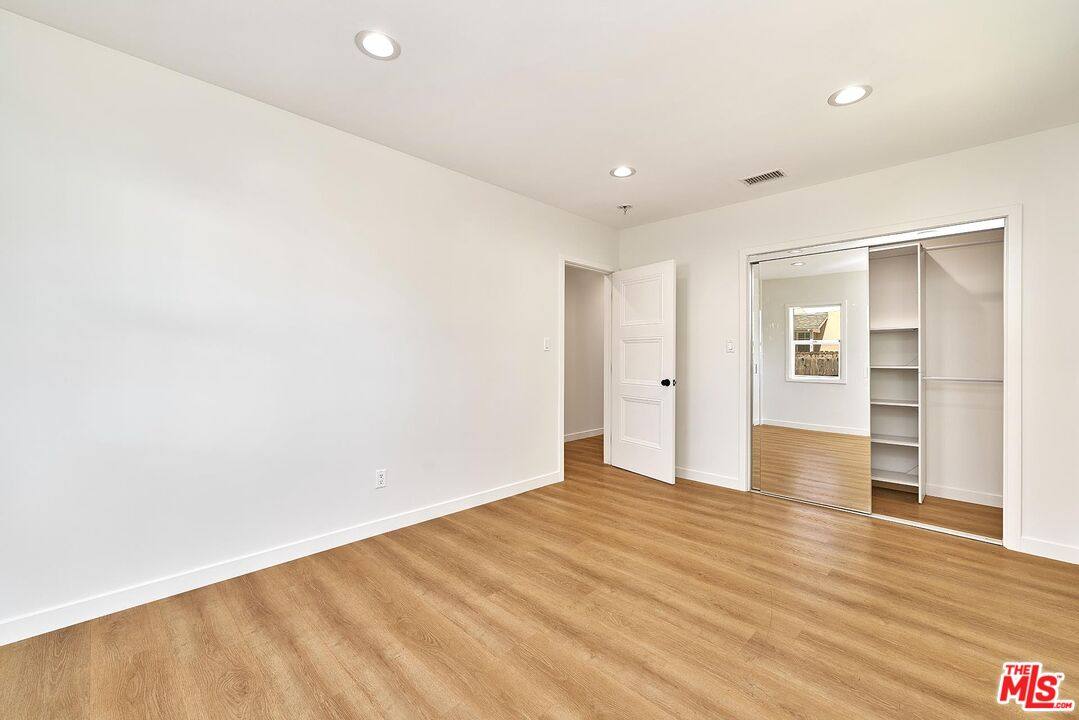 Apartment for rent at 6443 Columbus Ave, Van Nuys, CA 91411