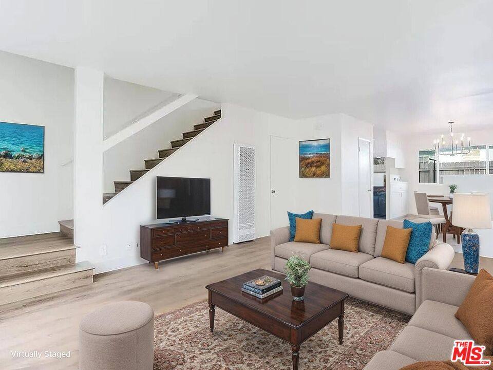 Apartment for rent at 1813 9th St, Santa Monica, CA 90404