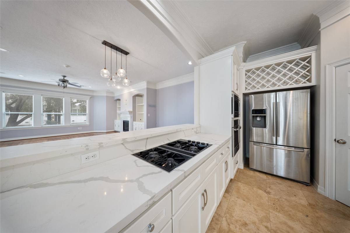 Apartment for rent at 4216 Eli St, Houston, TX 77007