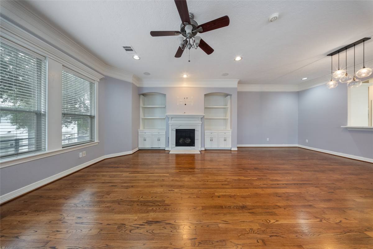 Apartment for rent at 4216 Eli St, Houston, TX 77007