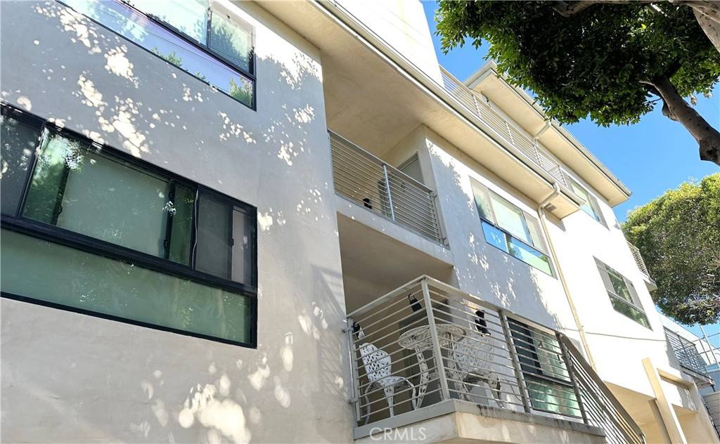 Apartment for rent at 301 Ashland Ave #301-2, Santa Monica, CA 90405