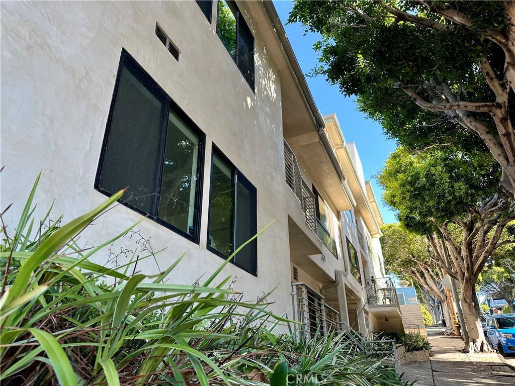 Apartment for rent at 301 Ashland Ave #301-2, Santa Monica, CA 90405
