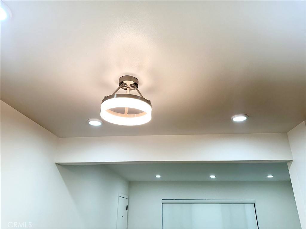 Apartment for rent at 301 Ashland Ave #301-2, Santa Monica, CA 90405