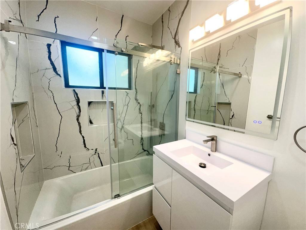 Apartment for rent at 301 Ashland Ave #301-2, Santa Monica, CA 90405