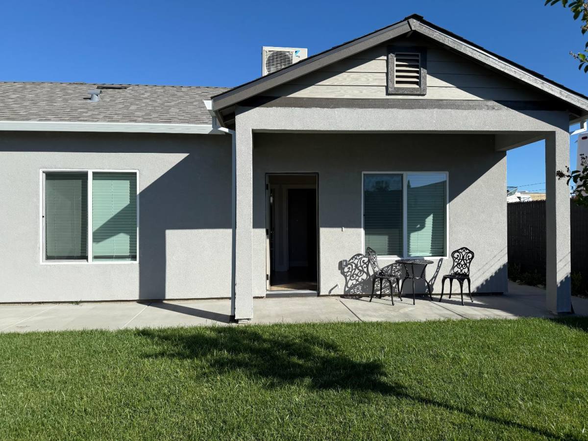 Apartment for rent at 6315 Ventura St #63151&2, Sacramento, CA 95822