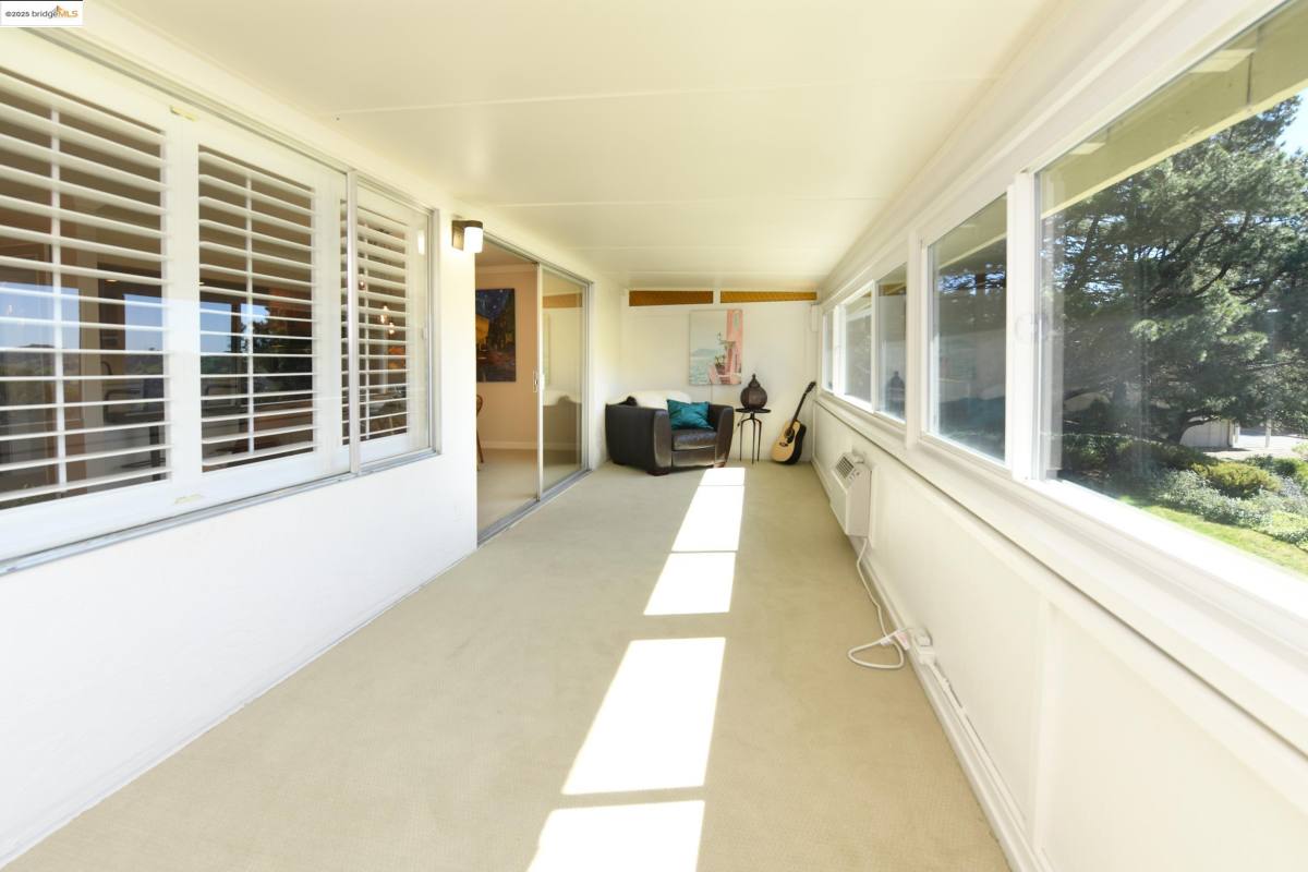 Condo for rent at 1910 Skycrest Dr #5, Walnut Creek, CA 94595