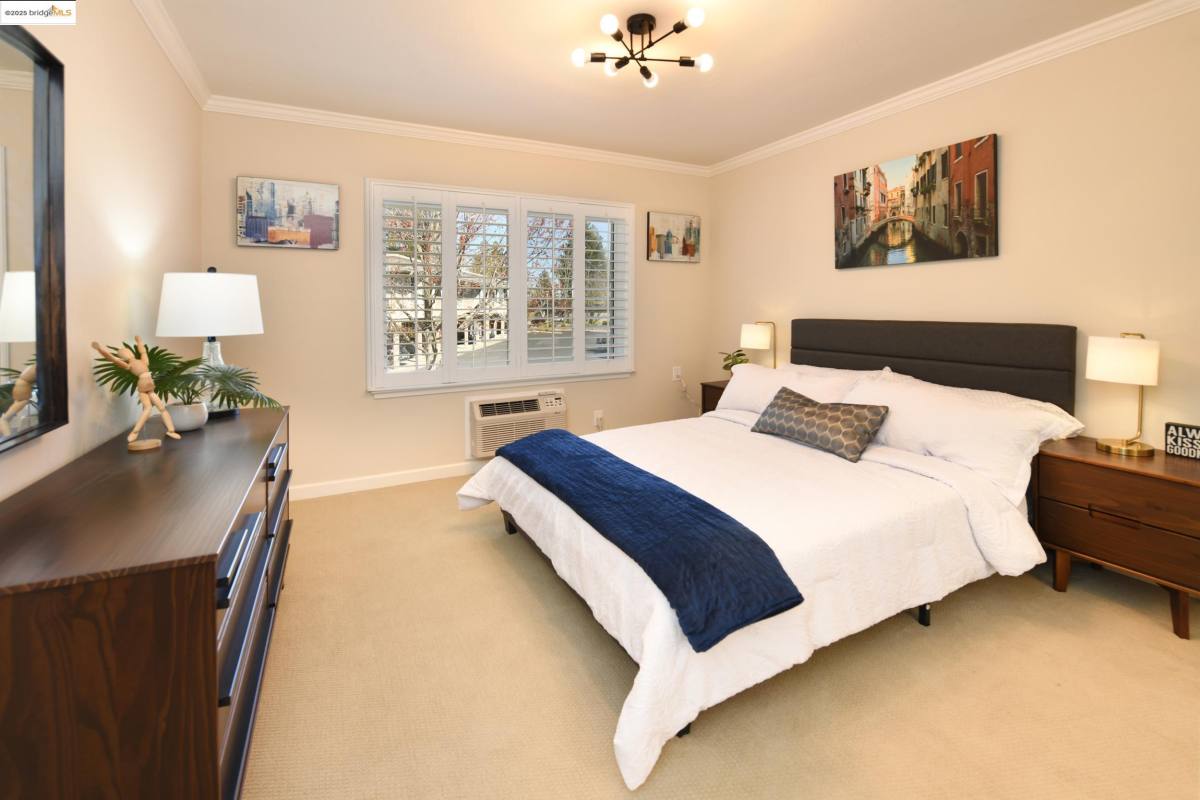 Condo for rent at 1910 Skycrest Dr #5, Walnut Creek, CA 94595