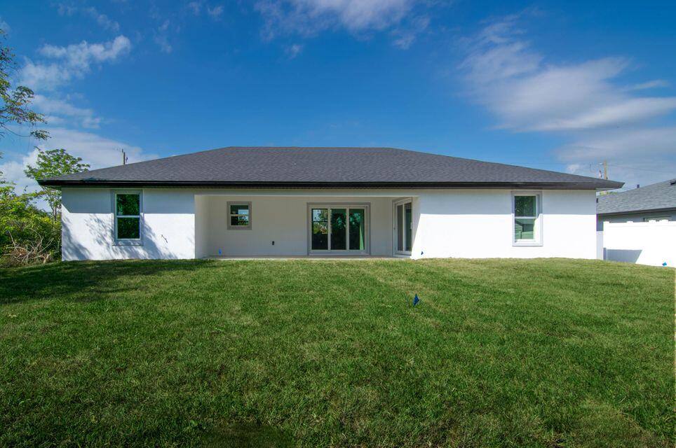 Apartment for rent at 10654 Washington Rd, Port Charlotte, FL 33981
