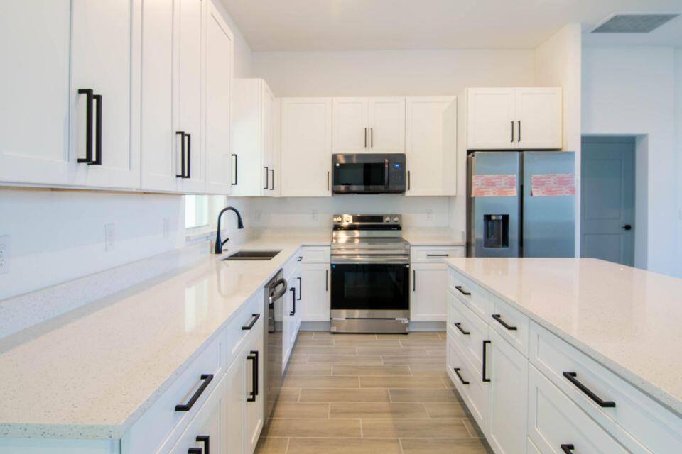 Apartment for rent at 10654 Washington Rd, Port Charlotte, FL 33981