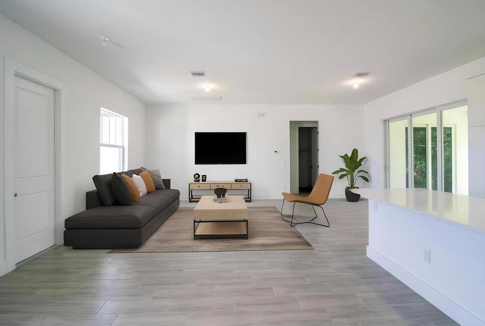 Apartment for rent at 10654 Washington Rd, Port Charlotte, FL 33981