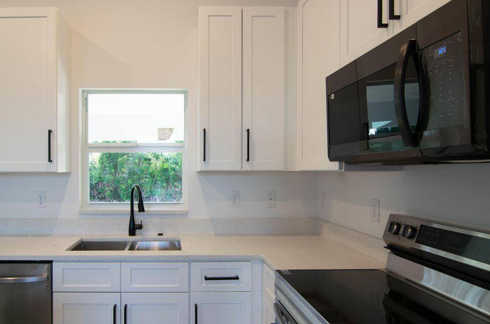 Apartment for rent at 10654 Washington Rd, Port Charlotte, FL 33981