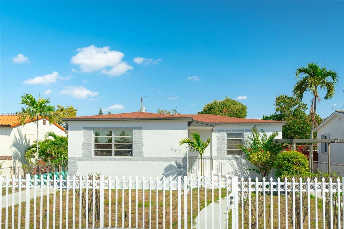 Apartment for rent at 467 SE 3rd St #467-1, Hialeah, FL 33010