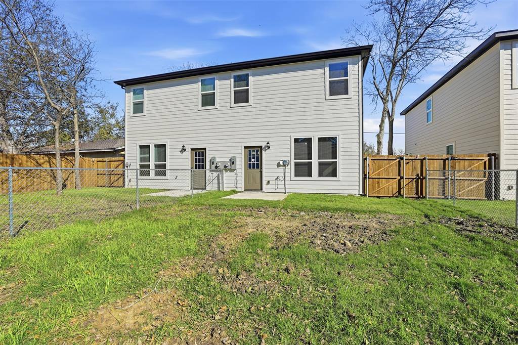 Apartment for rent at 303 Eastland St #303, Cleburne, TX 76031