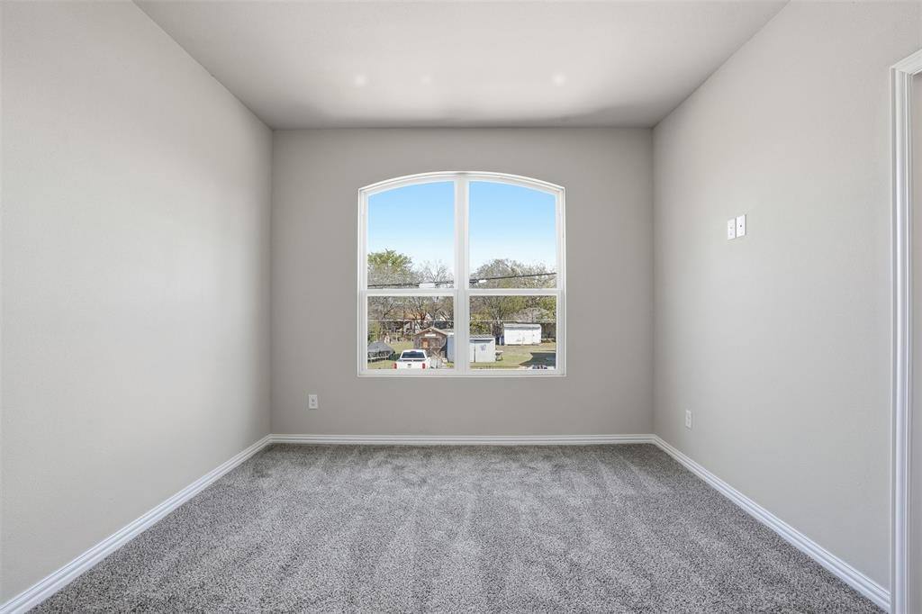 Apartment for rent at 303 Eastland St #303, Cleburne, TX 76031