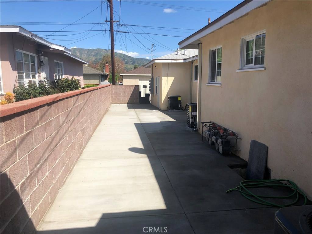 Apartment for rent at 2640 N Frederic St, Burbank, CA 91504