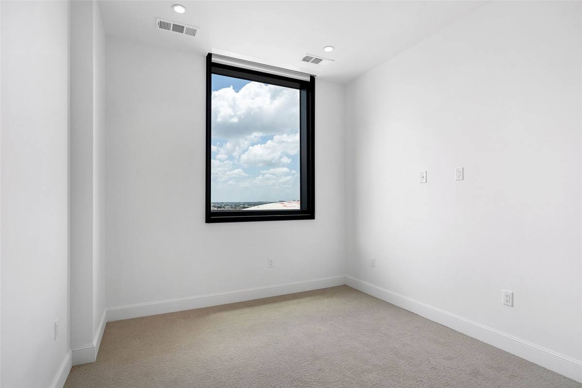 Apartment for rent at 1211 Caroline St #1102, Houston, TX 77002