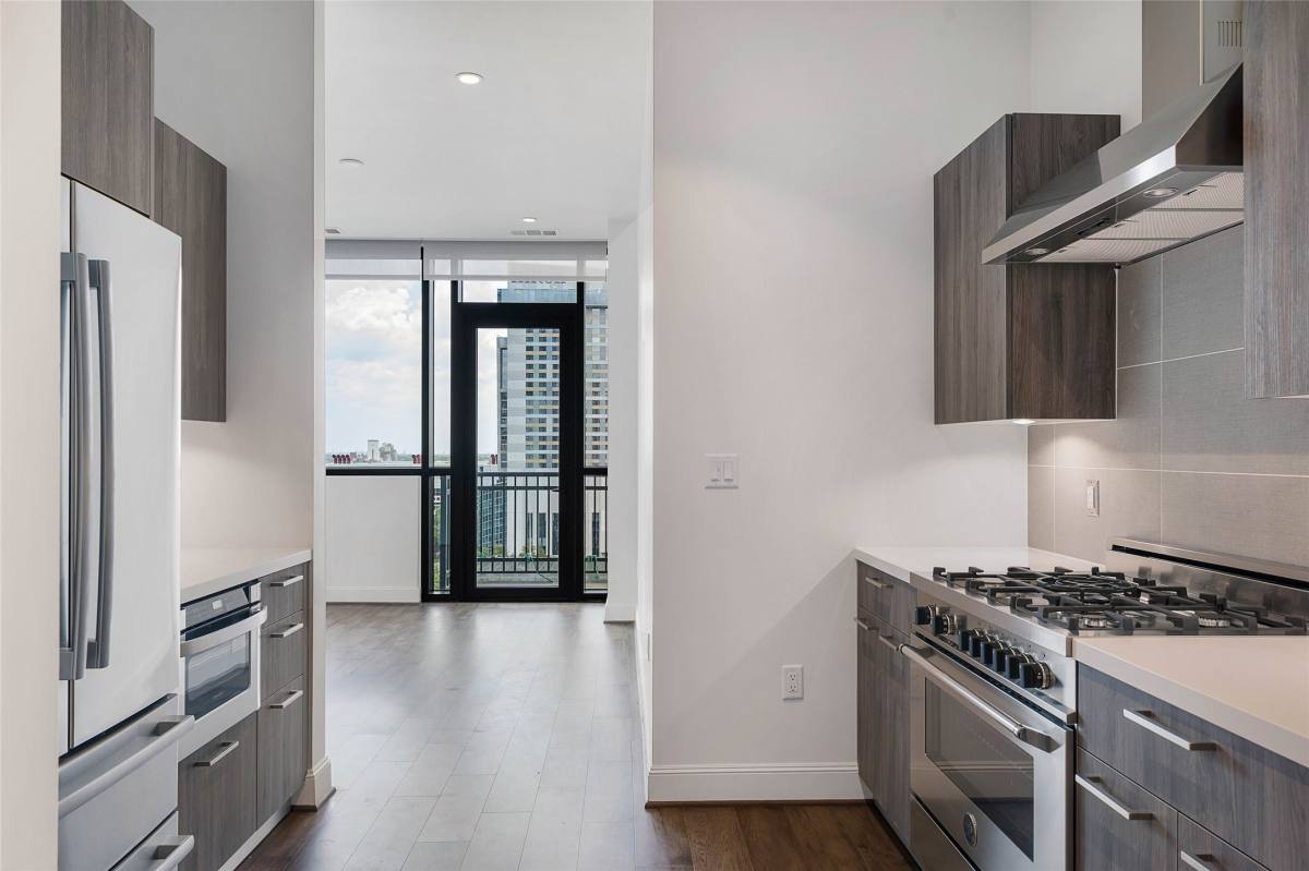 Apartment for rent at 1211 Caroline St #1102, Houston, TX 77002