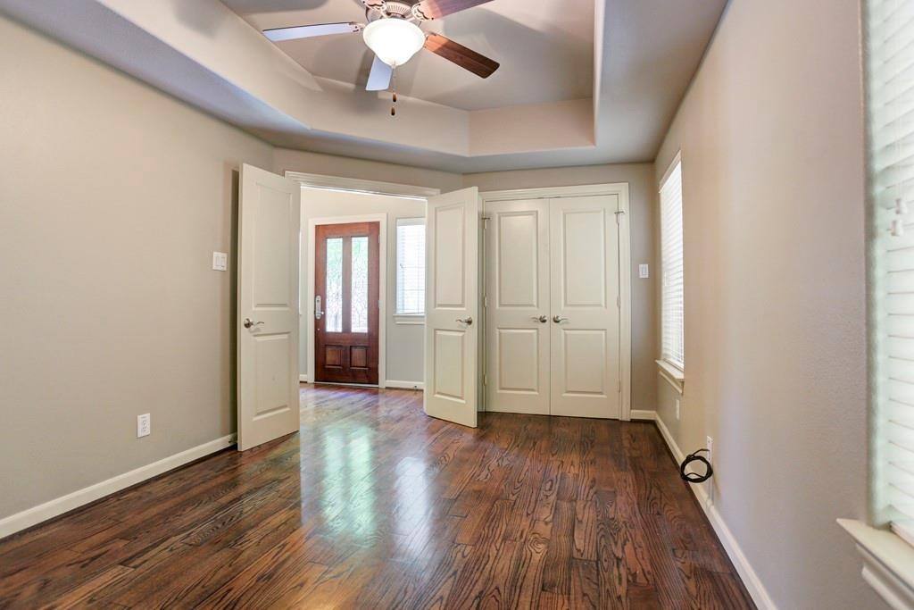 Apartment for rent at 923 Birdsall St #923, Houston, TX 77007