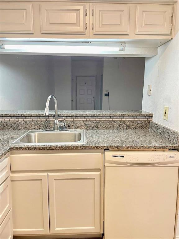 Apartment for rent at 8545 Midpark Rd #11, Dallas, TX 75240