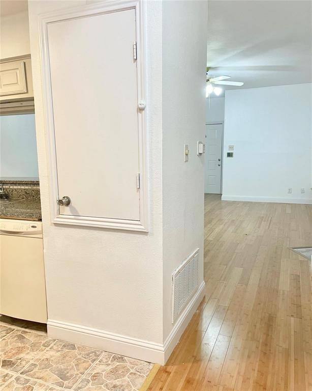 Apartment for rent at 8545 Midpark Rd #11, Dallas, TX 75240