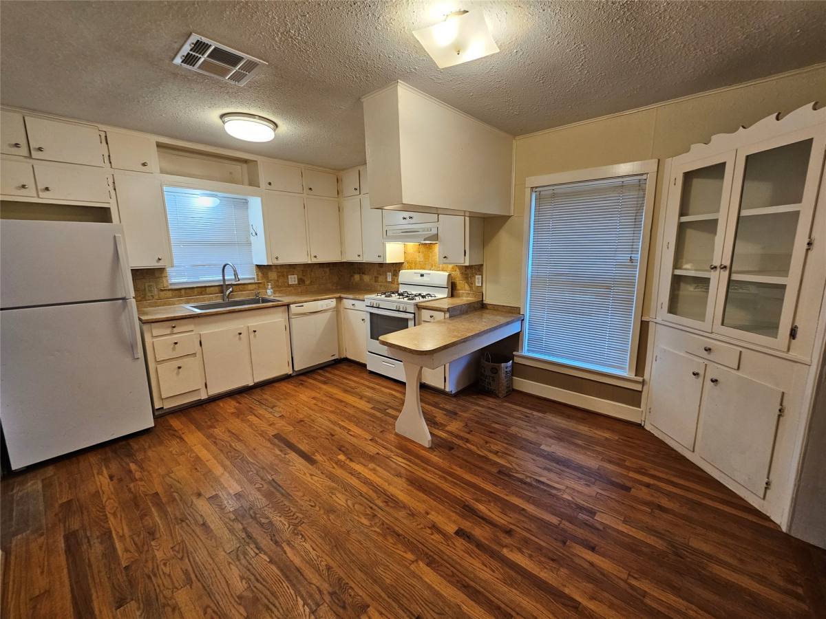 Apartment for rent at 603 Landrum #603, League City, TX 77573