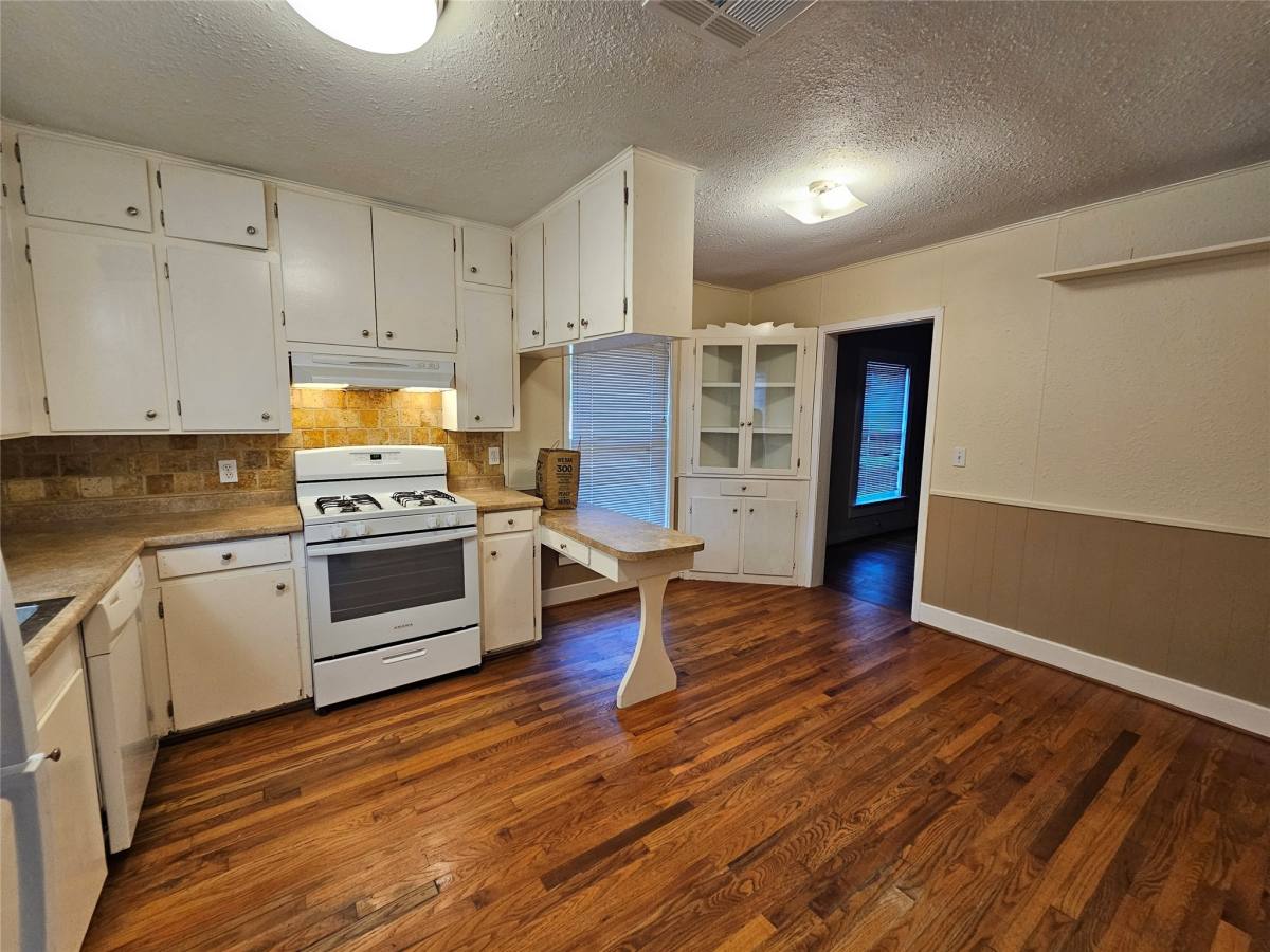 Apartment for rent at 603 Landrum #603, League City, TX 77573