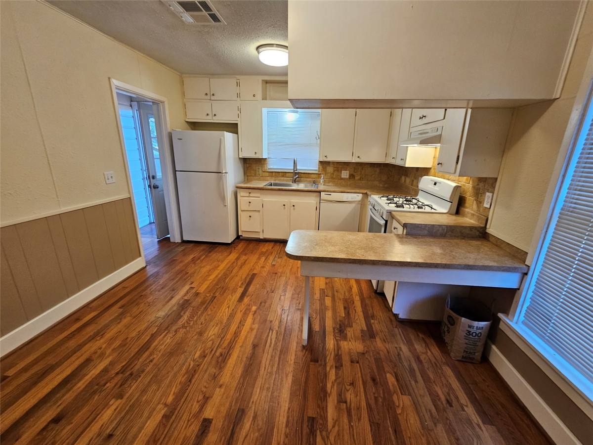 Apartment for rent at 603 Landrum #603, League City, TX 77573