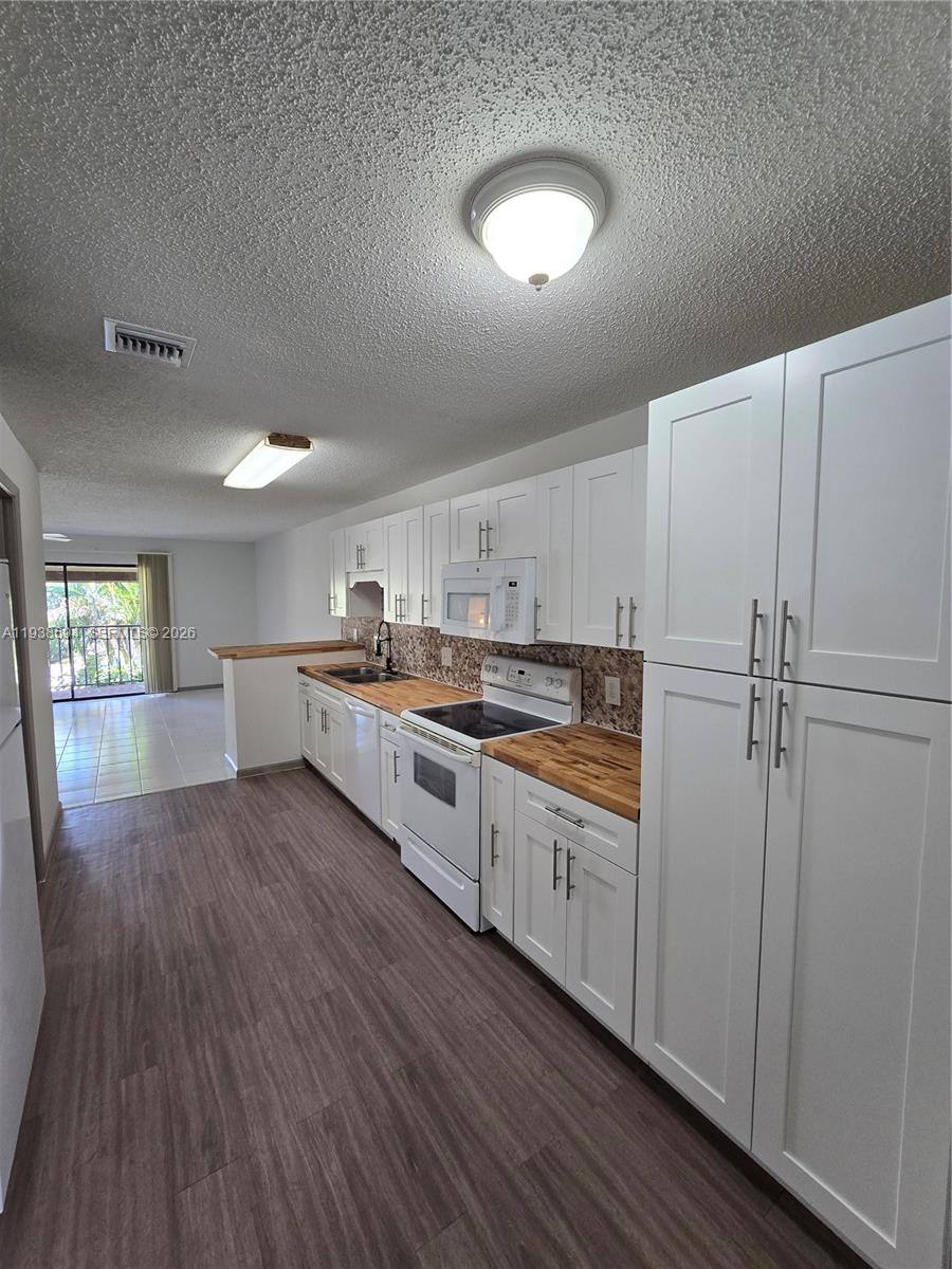 Apartment for rent at 2050 Oleander Blvd #9206, Fort Pierce, FL 34950