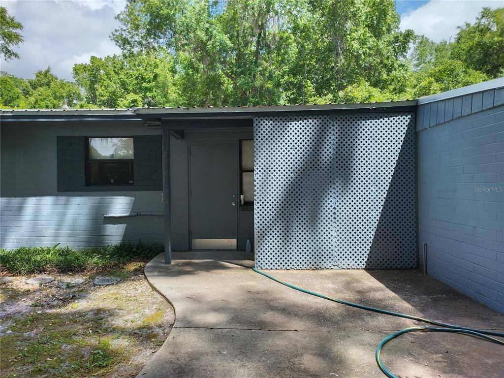 Apartment for rent at 1602 SW Williston Rd #1602A, Gainesville, FL 32608