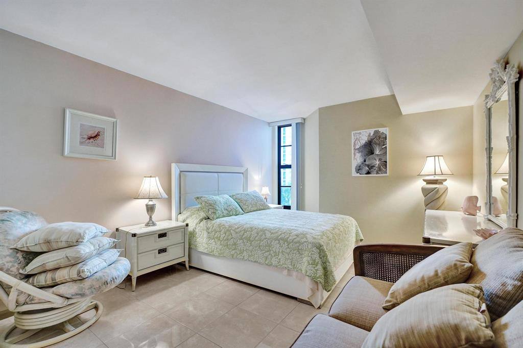 Apartment for rent at 1000 S Ocean Blvd #10006M, Pompano Beach, FL 33062