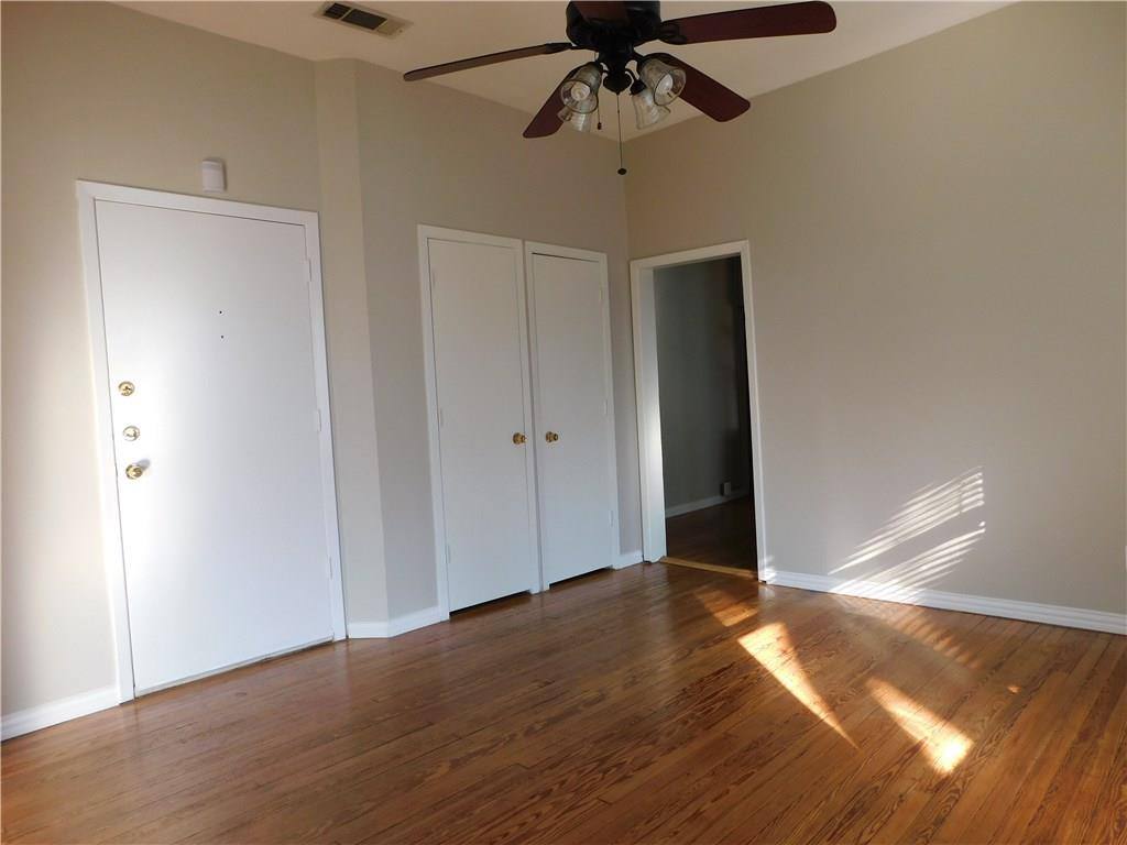 Apartment for rent at 826 N Bishop Ave #826-4, Dallas, TX 75208