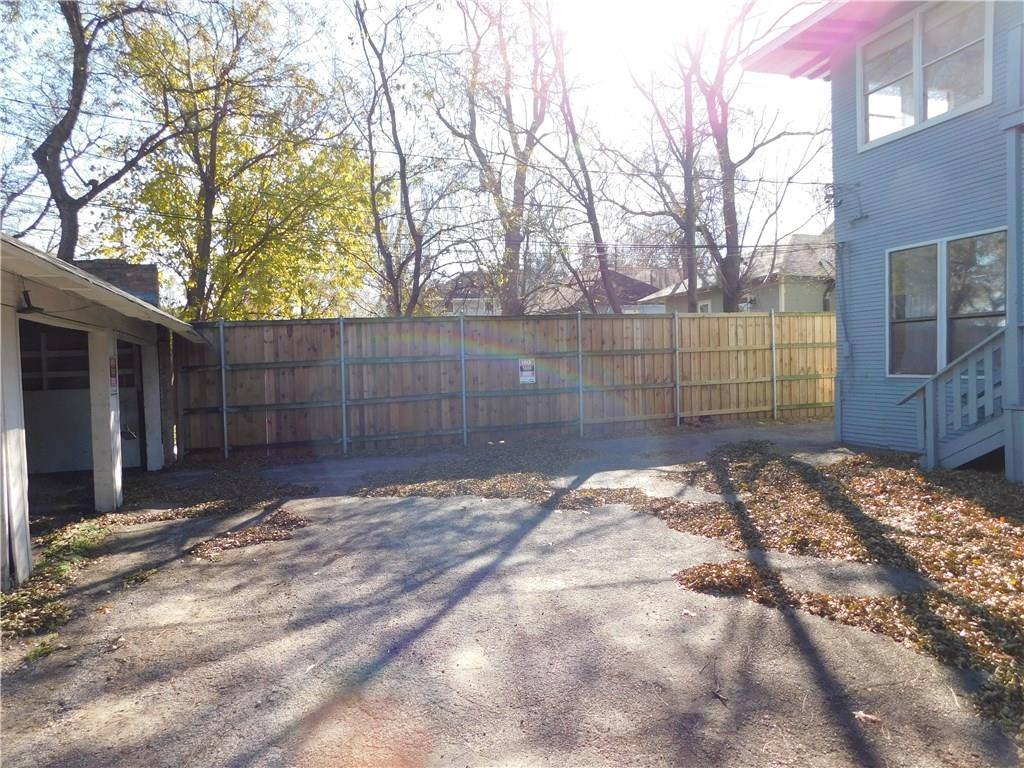 Apartment for rent at 826 N Bishop Ave #826-4, Dallas, TX 75208