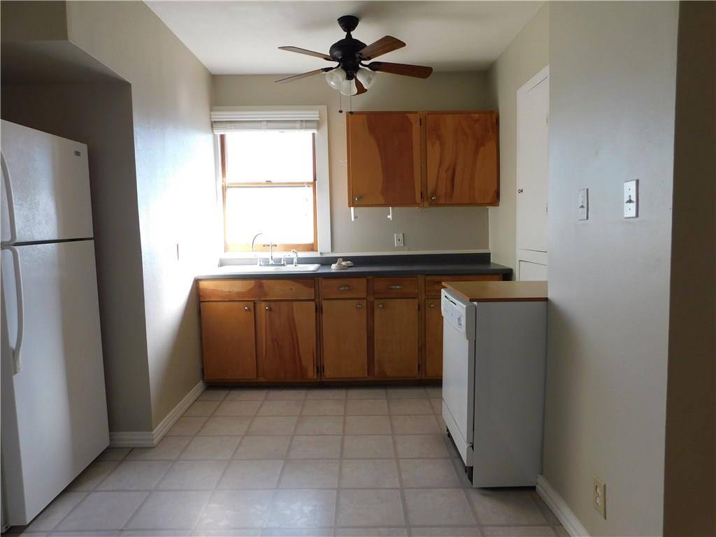 Apartment for rent at 826 N Bishop Ave #826-4, Dallas, TX 75208