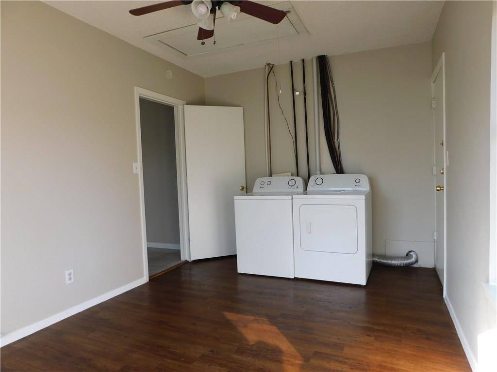 Apartment for rent at 826 N Bishop Ave #826-4, Dallas, TX 75208