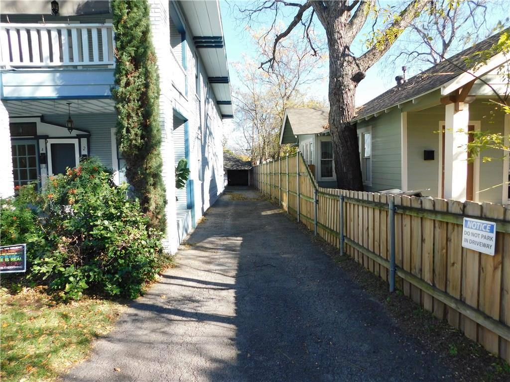 Apartment for rent at 826 N Bishop Ave #826-4, Dallas, TX 75208