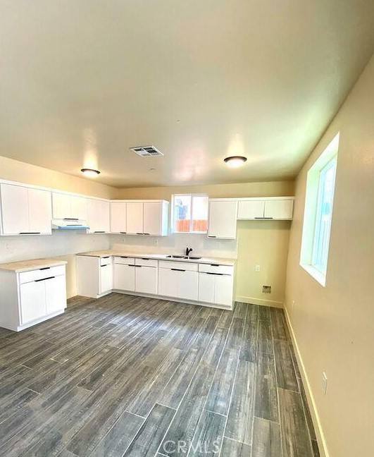 Apartment for rent at 1128 1 2 E 28th St, Los Angeles, CA 90011