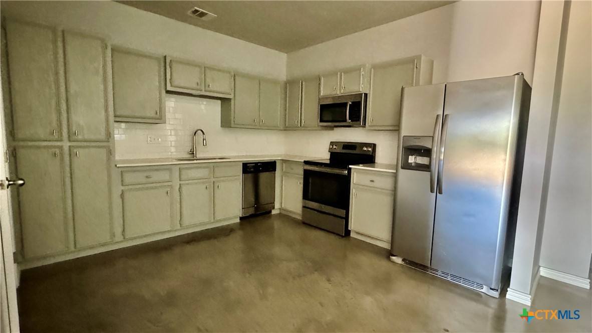 Apartment for rent at 400 Lowes Blvd #400B, Killeen, TX 76542